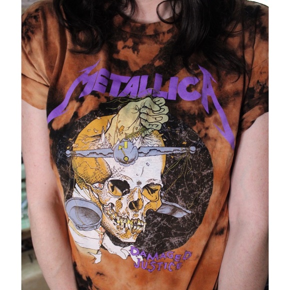 Upcycled Metallica bleached t-shirt - Picture 6 of 8